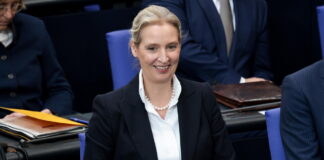 Strasburgo: Alice Weidel, siamo sotto assedio e l’Ue ha bisogno di riforme radicali