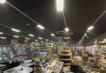 Milano: convalide per tre dopo il saccheggio al Decathlon, la gip sui social detonatore