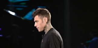 Milano: quattro fan padovani denunciano Fedez per presunto pestaggio fuori a discoteca