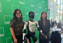 Rimini, al TTG il robot umanoide Luka: «Non provo emozioni, imparo da voi»