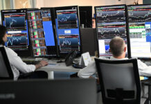 Milano in rialzo (+0,55%) spinta dalle banche: Cucinelli +2,5% in luce