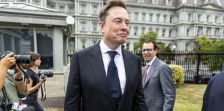 Nord America: Elon Musk patteggia per frode sui milioni offerti agli elettori nel 2024
