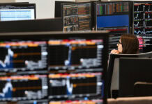 Spread Btp-Bund a 112,4 punti, rendimento Btp al 4,51%; Oat record 153 punti