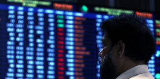 Borse europee in calo, Titoli di Stato in tensione e petrolio rallenta
