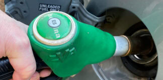 New York, petrolio in calo a 97,23 dollari al barile (-0,59%)