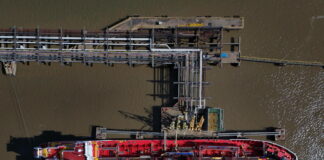 New York: petrolio in calo dello 0,68% a 97,15 dollari al barile