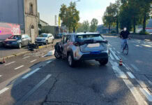 Verona, violento scontro auto-moto in via Basso Acquar: due in codice rosso