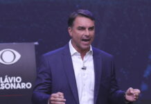 Brasile, Bolsonaro chiede l’annullamento di Lula per propaganda via WhatsApp governativo