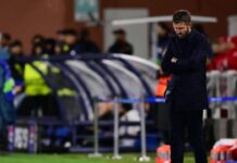 Manchester United umiliato: Carrick a rischio, Conte tra i candidati