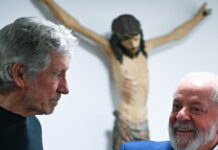 Brasile: Roger Waters invita a votare Lula al ballottaggio e attacca Bolsonaro e Trump