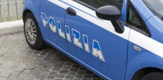 Maddaloni, casa dello spaccio a due passi da una scuola: denunciato 56enne