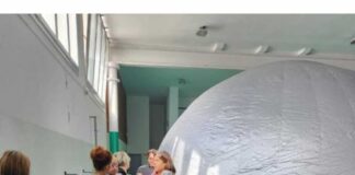 Sampeyre, la scuola si trasforma in osservatorio: 120 studenti nel planetario itinerante