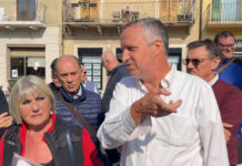 Verona Porta Vescovo, commercianti e Forza Italia protestano per nuovo marciapiede