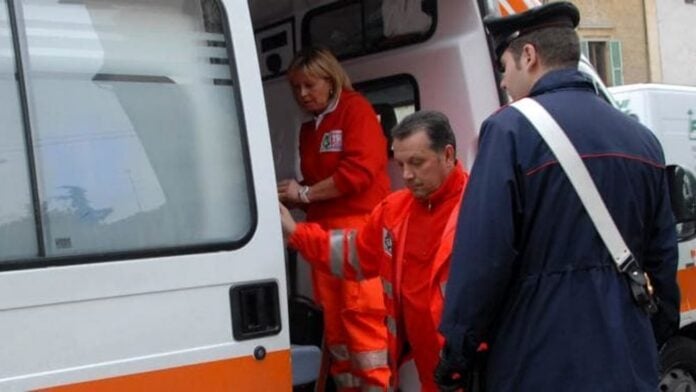 carabinieri-ambulanza-2.jpg