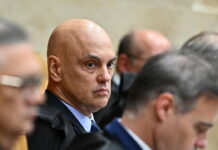 Brasilia, Moraes autorizza Bolsonaro a ricevere 10 invitati per il compleanno della figlia