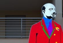 Pescara, due sculture luminose di Marco Lodola raffigurano D’Annunzio e Flaiano