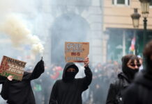 Bruxelles e Liegi: disordini ai cortei studenteschi, a Bruxelles cariche e lacrimogeni
