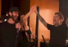 Leonardo Maria Del Vecchio si scatena e canta al compleanno di Fedez