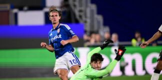 Como umilia il Manchester United 4-1 al Sinigaglia: doppietta di Nico Paz