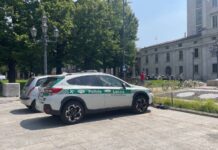 Bergamo, arrestato 50enne per rapina e lesioni ai danni di un artista di strada