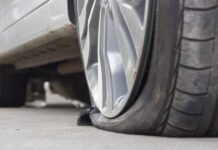 Gardone Val Trompia, taglia le gomme di un’auto: denunciato in meno di 12 ore