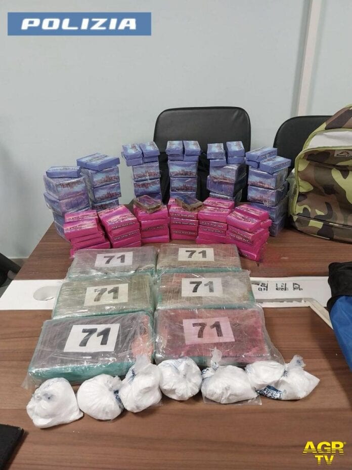 polizia-ostia-la-droga-sequestrata