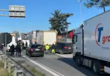 San Nicola la Strada, camionista bloccato nell’autogrill: «Mi hanno sequestrato»