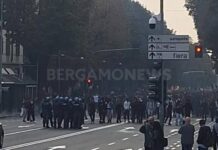 Bergamo, studenti in piazza contro la guerra e i tagli: tensioni nel corteo