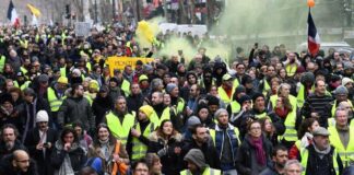 Francia, 17 ottobre: tornano i gilet gialli, scontri e oltre 60 arresti a Parigi