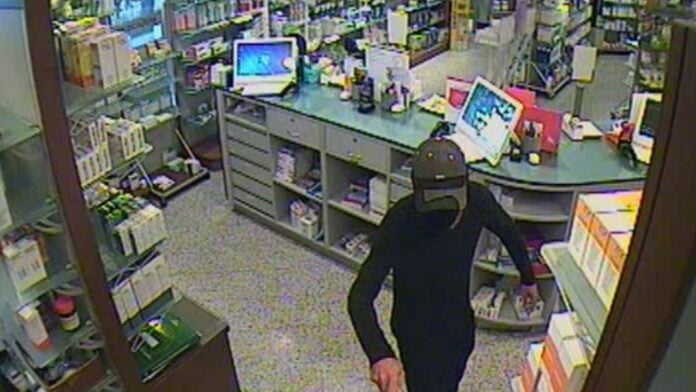 rapina-farmacia-fotogramma-beta-2.jpg