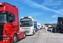 Bologna: proteste dei tir che paralizzano il Sud per il caro carburante, De Pascale