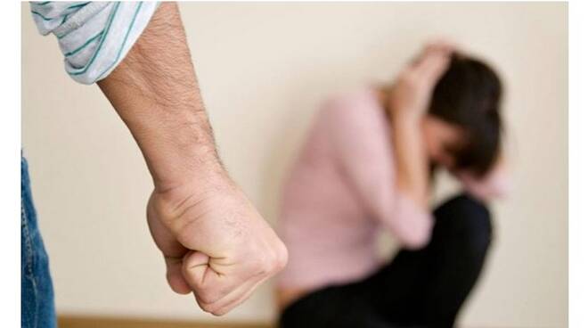 violenza-vs-donne-603907.660x368.jpg